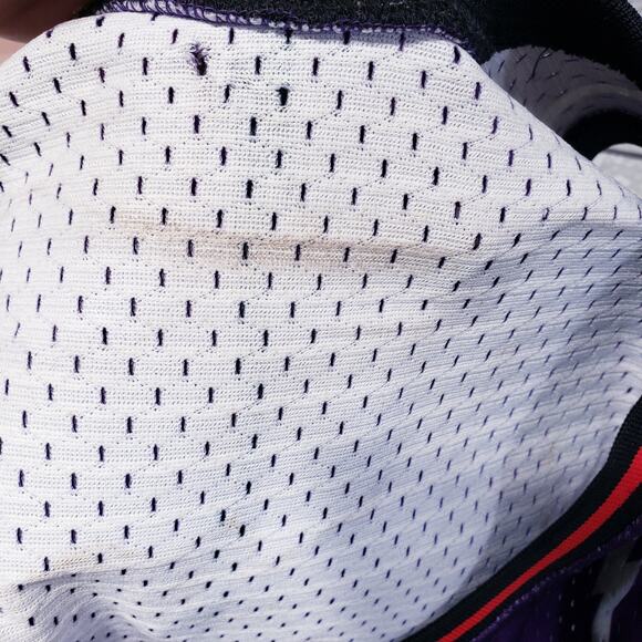 Mitchell & Ness Toronto Raptors Vince Carter 1998-99 Swingman Jersey Size Medium - Picture 10 of 10